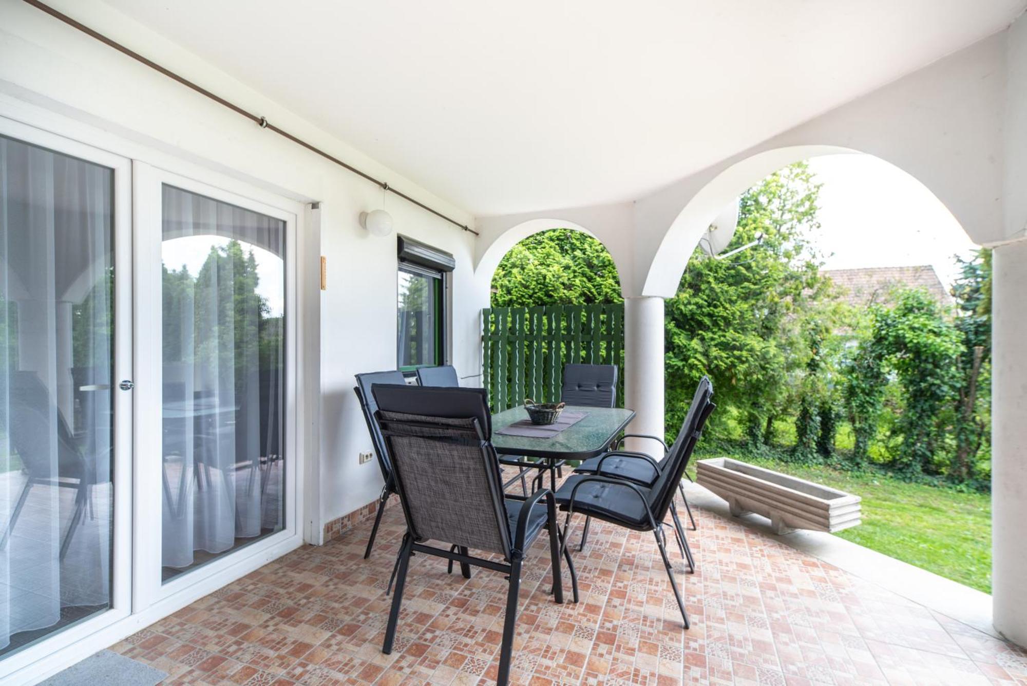 Villa Jázmin Vendégház à Balatongyörök Extérieur photo