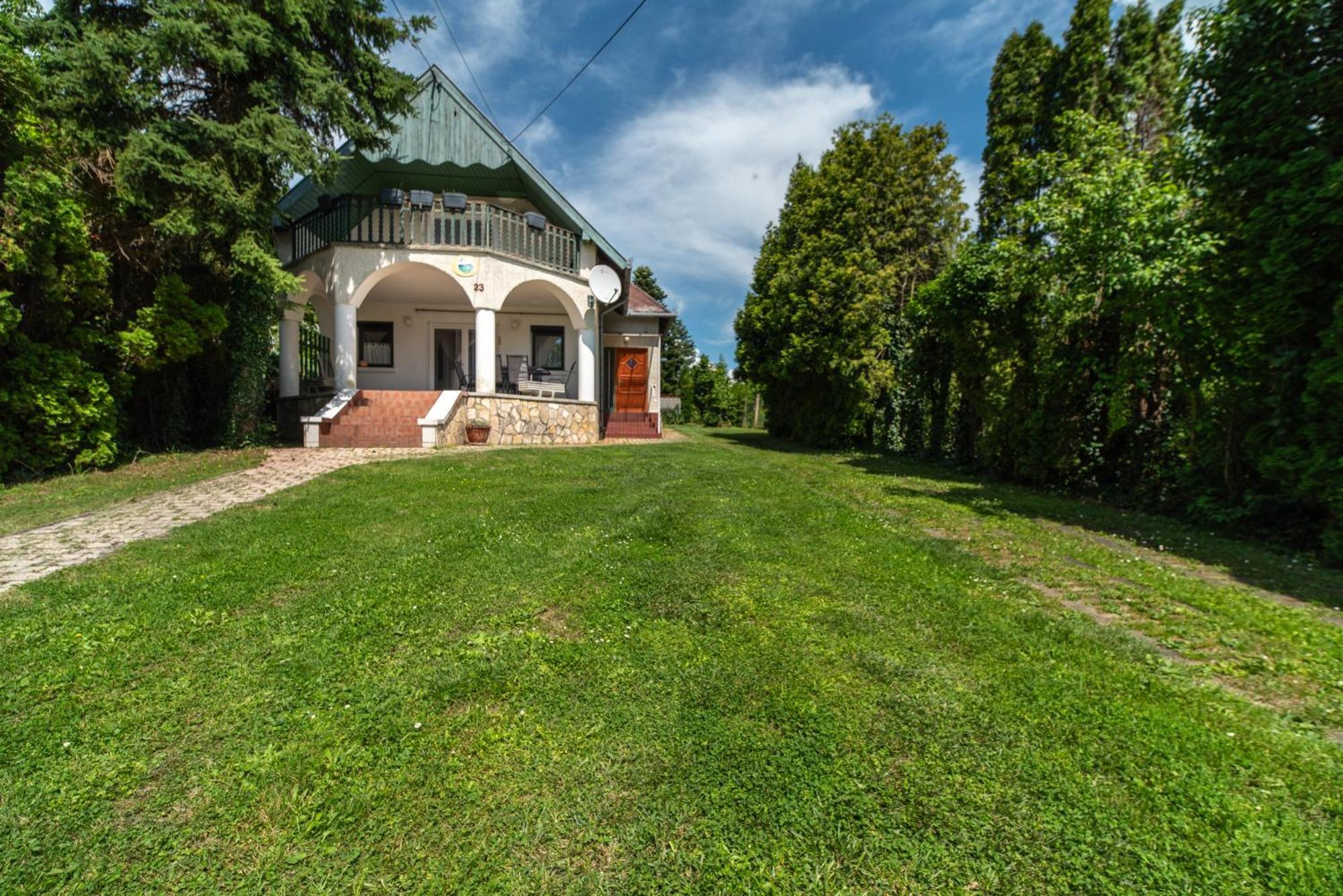 Villa Jázmin Vendégház à Balatongyörök Extérieur photo